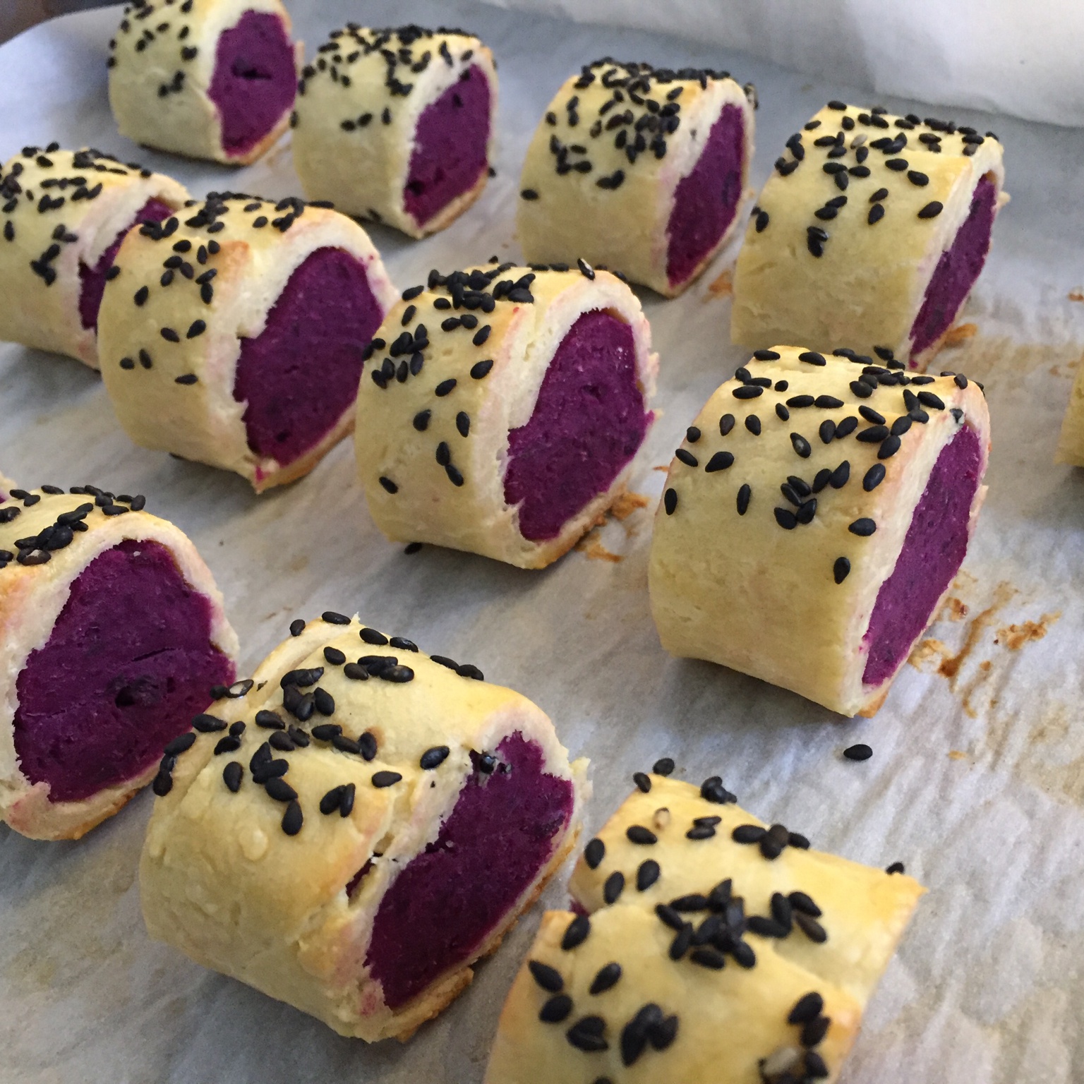 正夜飞行做的紫薯小小酥!(最最简单的点心!