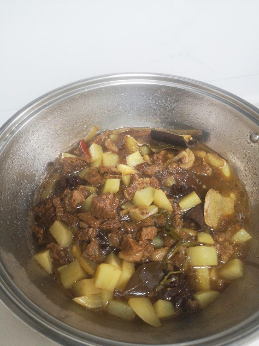 土豆炖牛肉