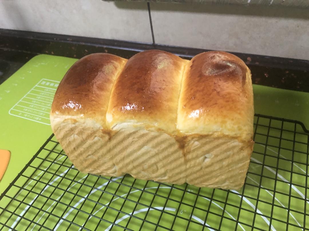 最好吃的牛奶吐司妃娟的100%中种北海道牛奶吐司奶油吐司