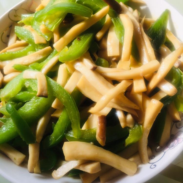 青椒素炒杏鲍菇