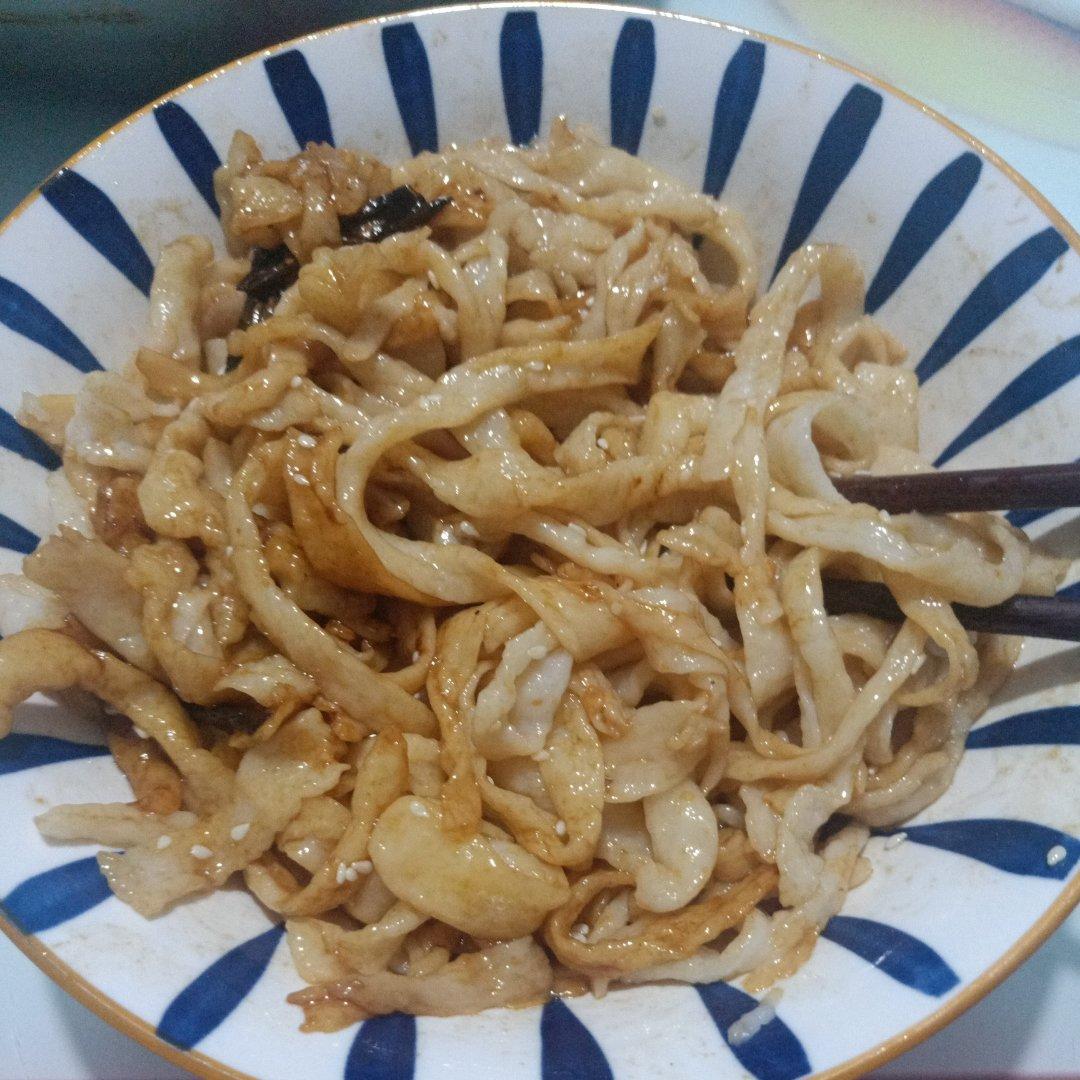 10分钟搞定的一碗葱油拌面