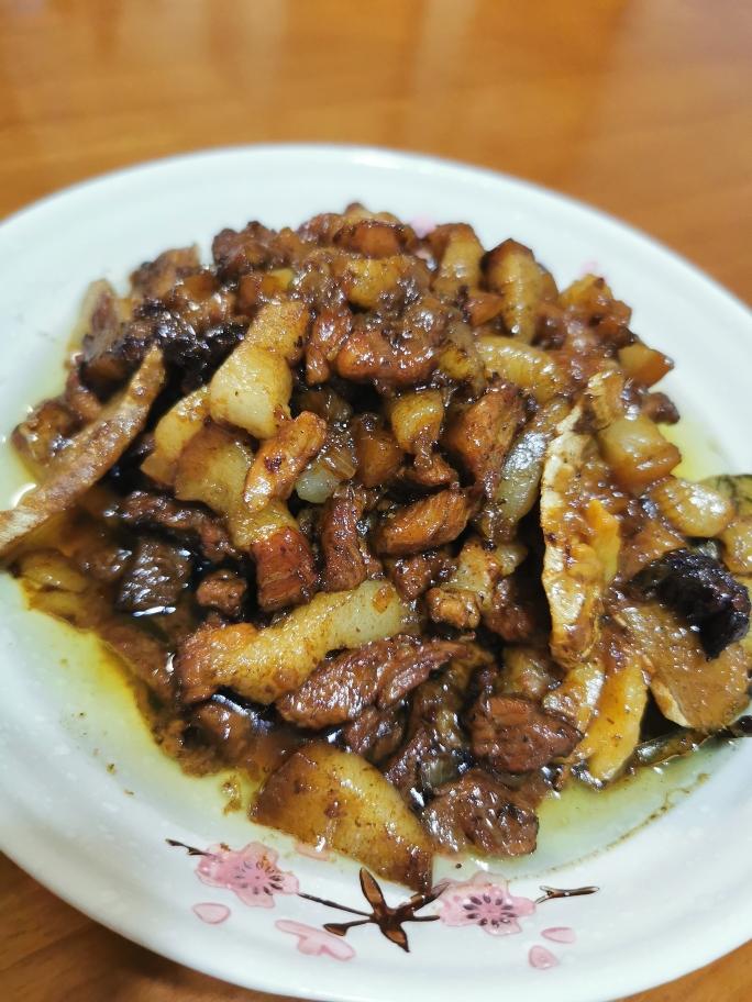 香喷喷的卤肉饭