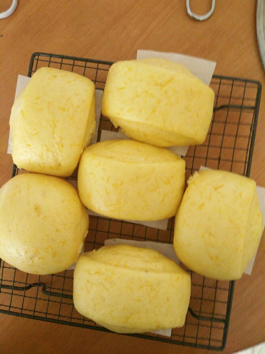 新手也可以--详解如何做出人见人爱、金黄的南瓜馒头