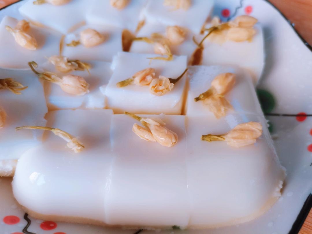 来吃豆腐啦✨茉莉奶冻简直是我心中的白月光