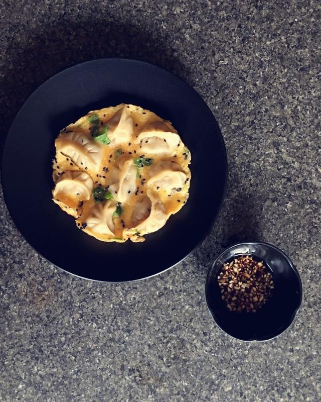 快手早餐·抱蛋煎饺