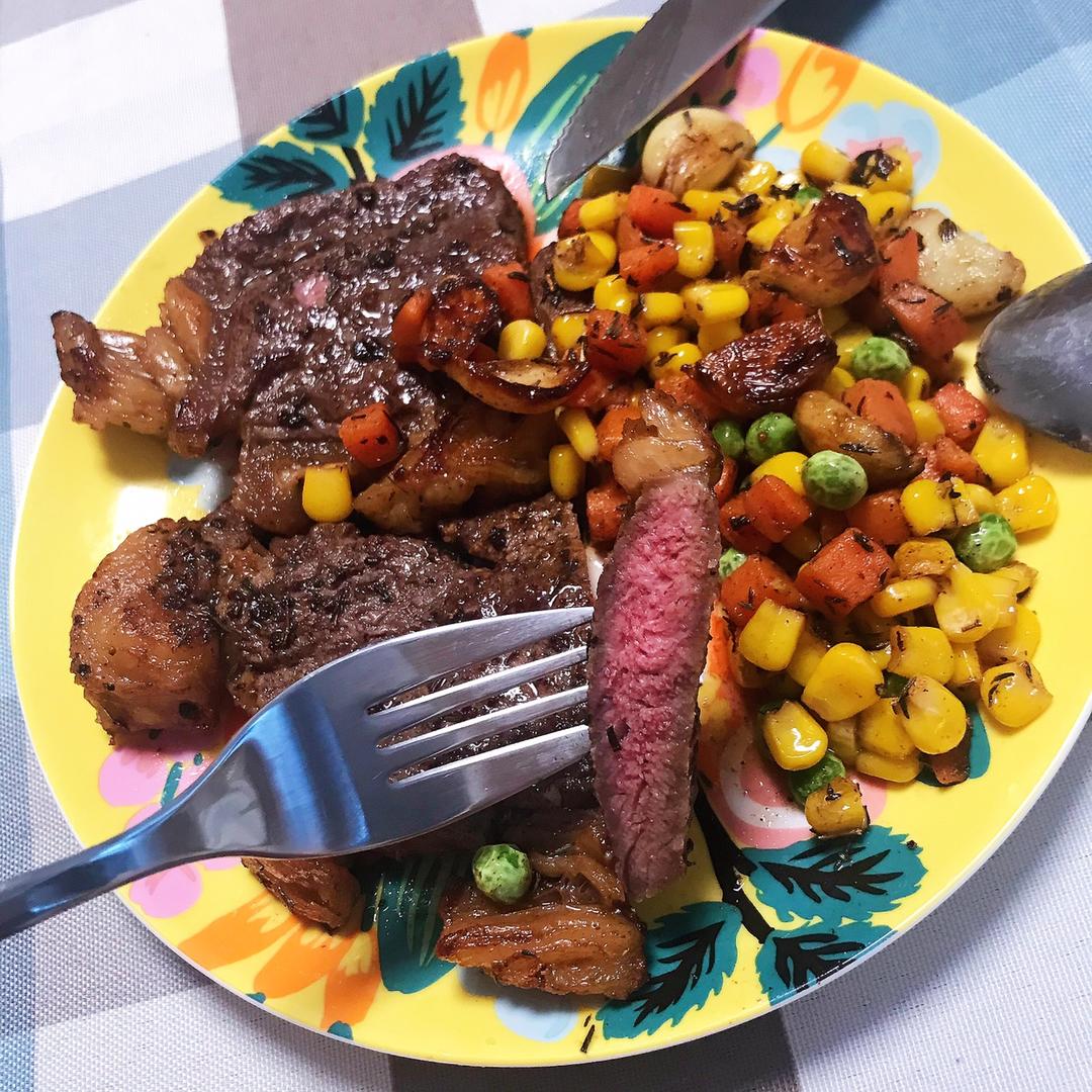 好吃到哭的煎牛排