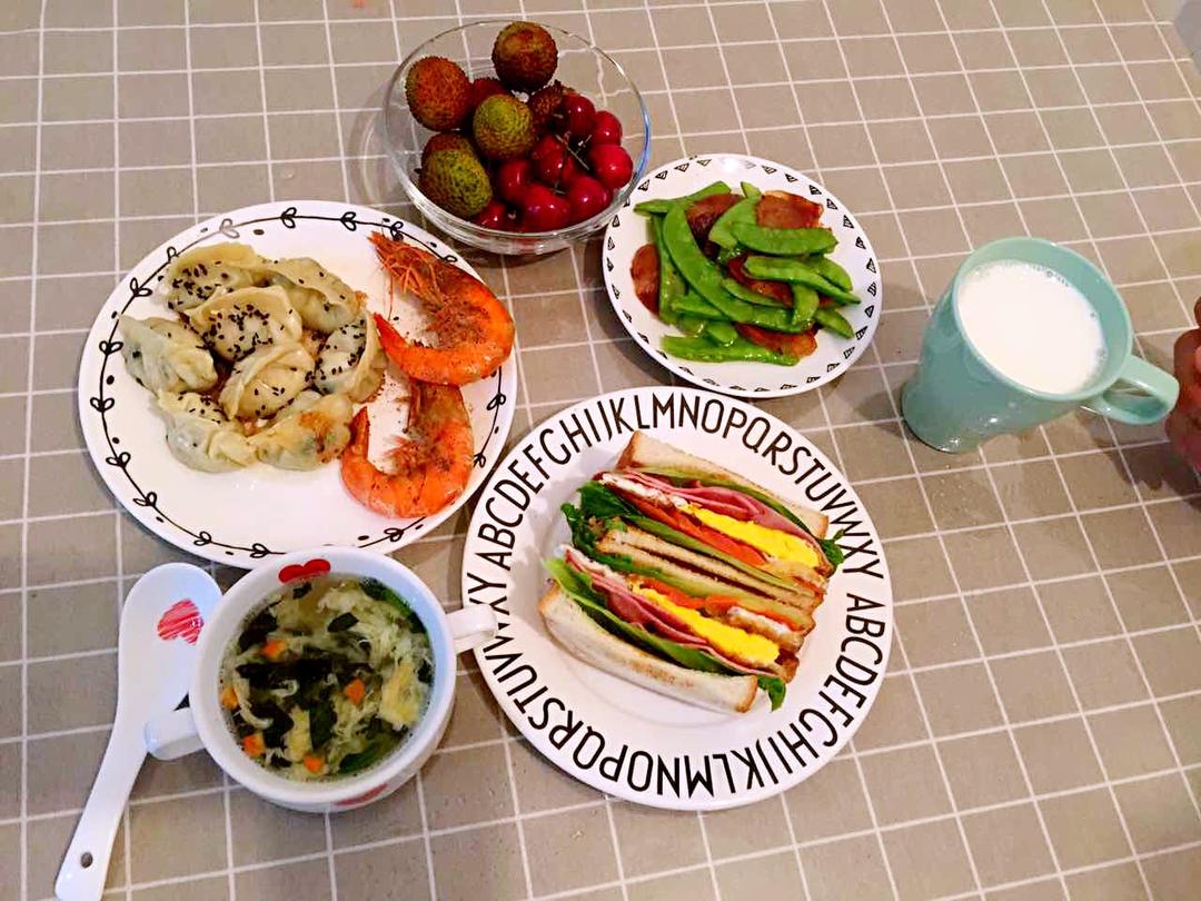 如何做超厚的沼三明治~详细tip！牛油果鸡蛋午餐肉三明治~