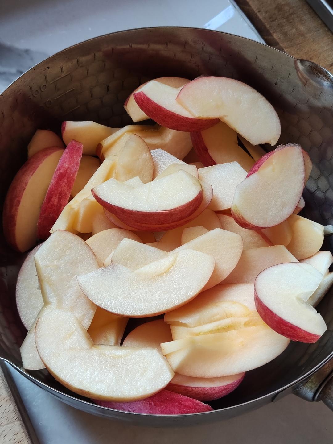 热红酒苹果干🍷🍎的做法 步骤2