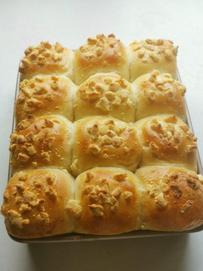 香甜松软的香蕉餐包