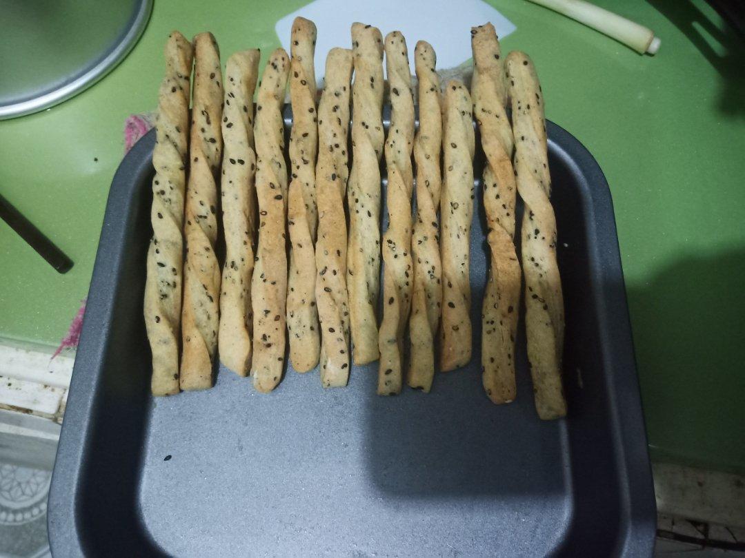 椒盐芝麻咸饼干棒