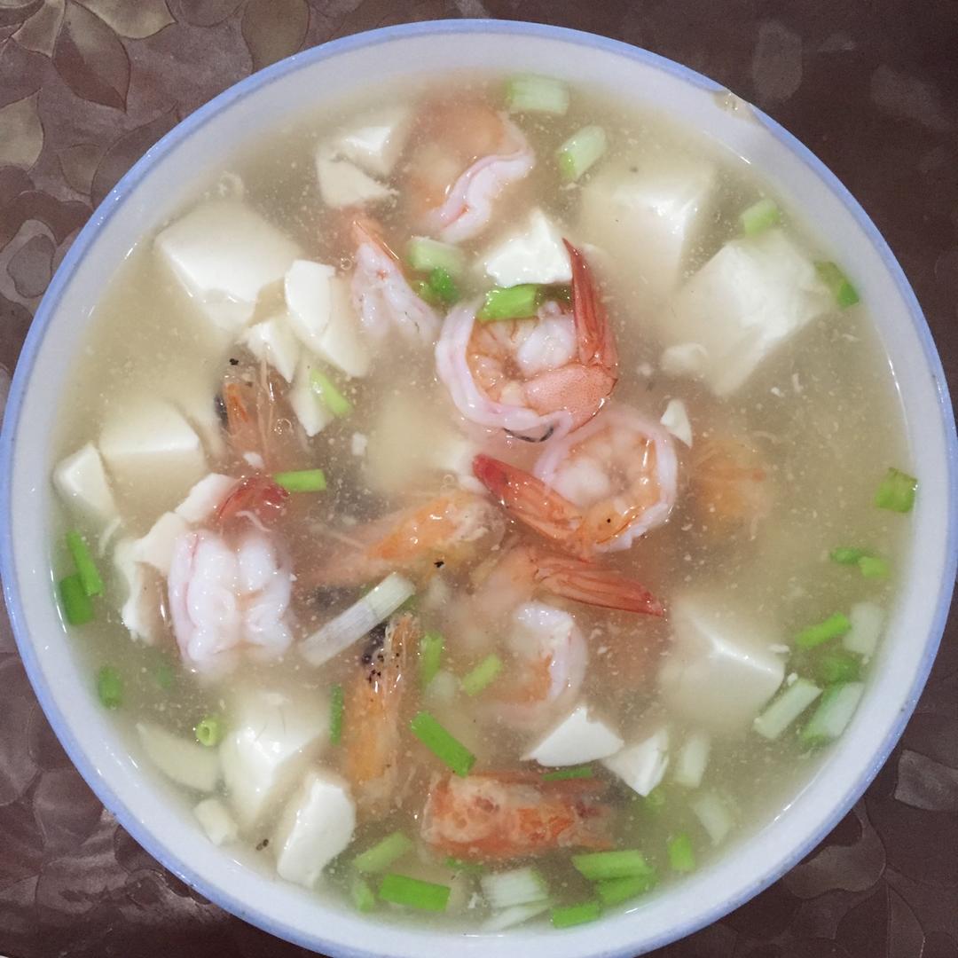 鲜虾豆腐汤