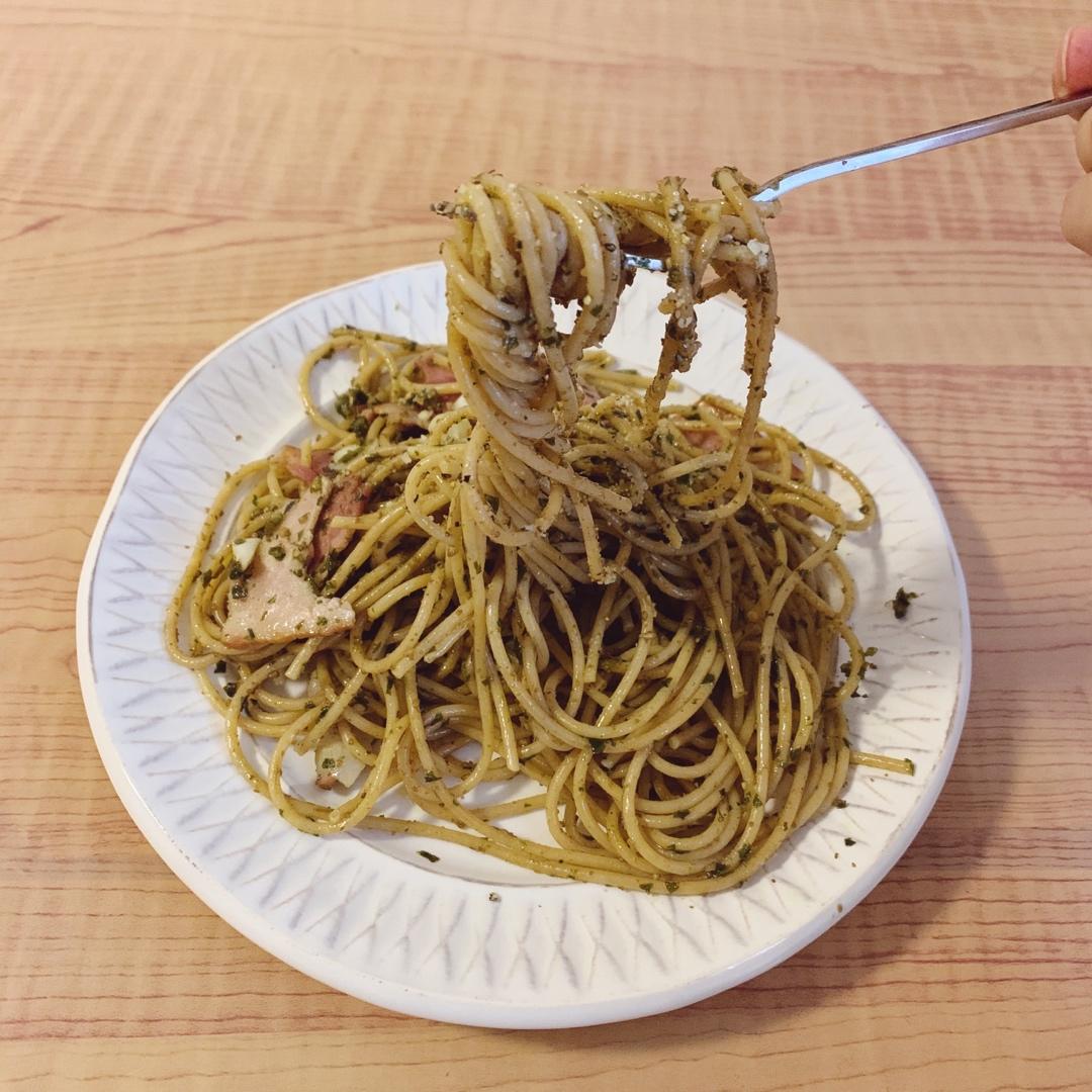 培根青酱意面
