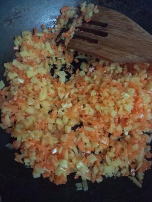 土豆胡萝卜饺子的做法 步骤3