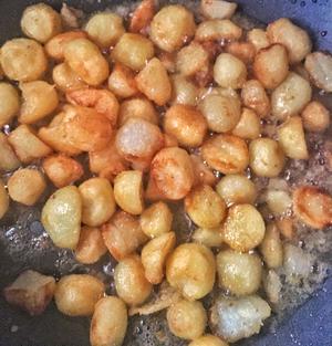 油焖小土豆的做法 步骤3