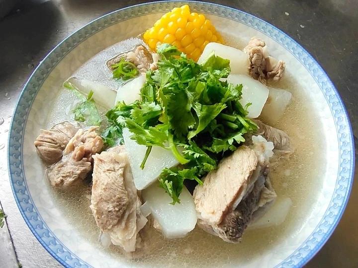 白萝卜排骨汤～～～食材简单但清甜好喝