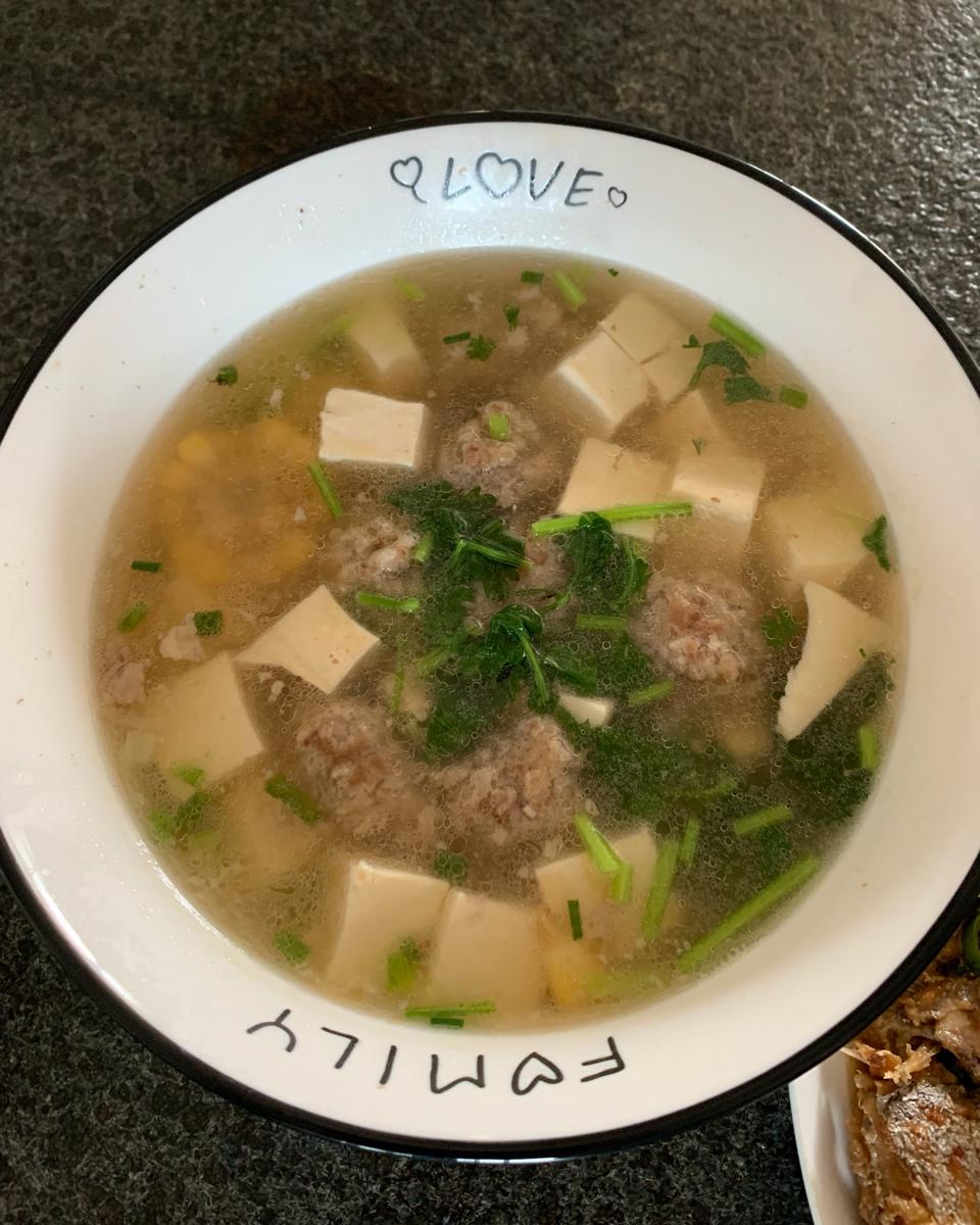 5分钟搞定的青菜肉丸汤