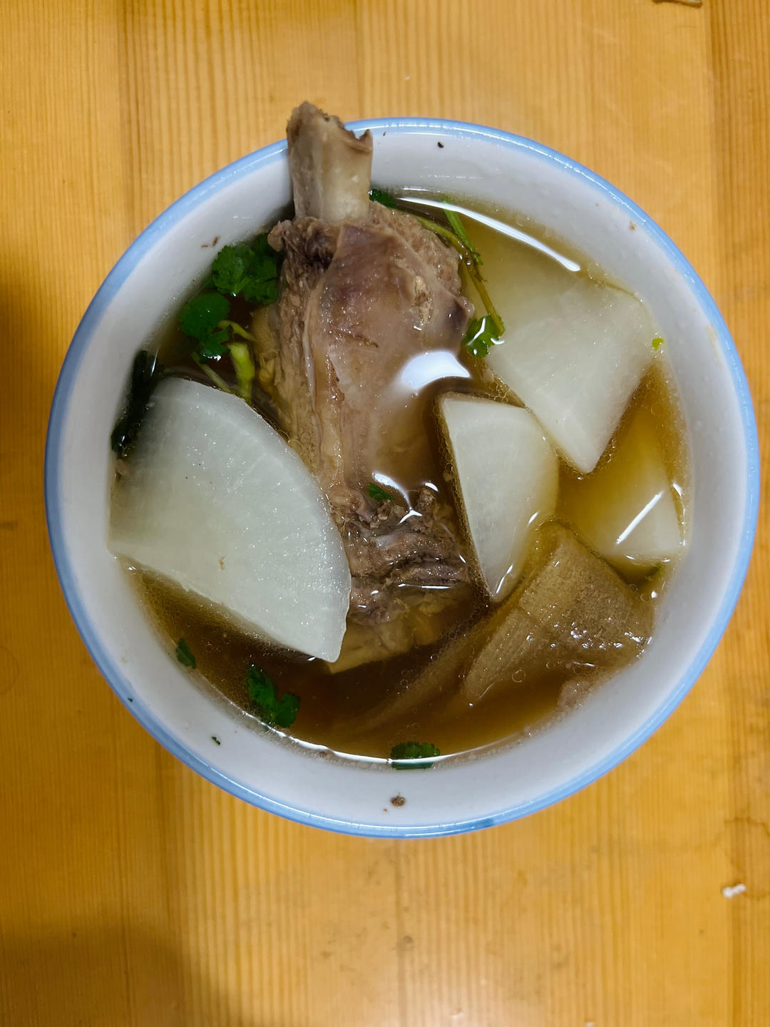 白萝卜排骨汤～～～食材简单但清甜好喝