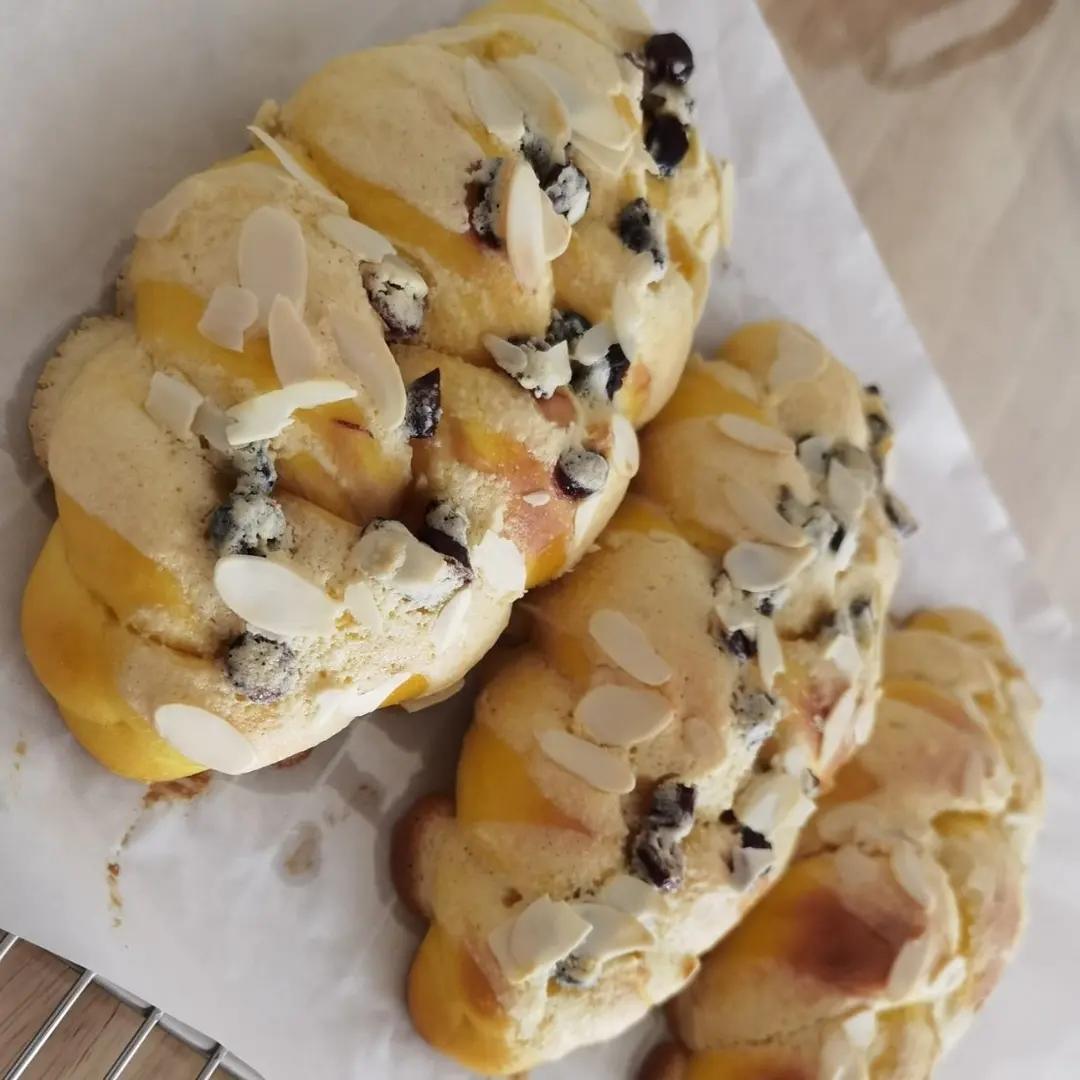 风情麻花辫【辫子面包】