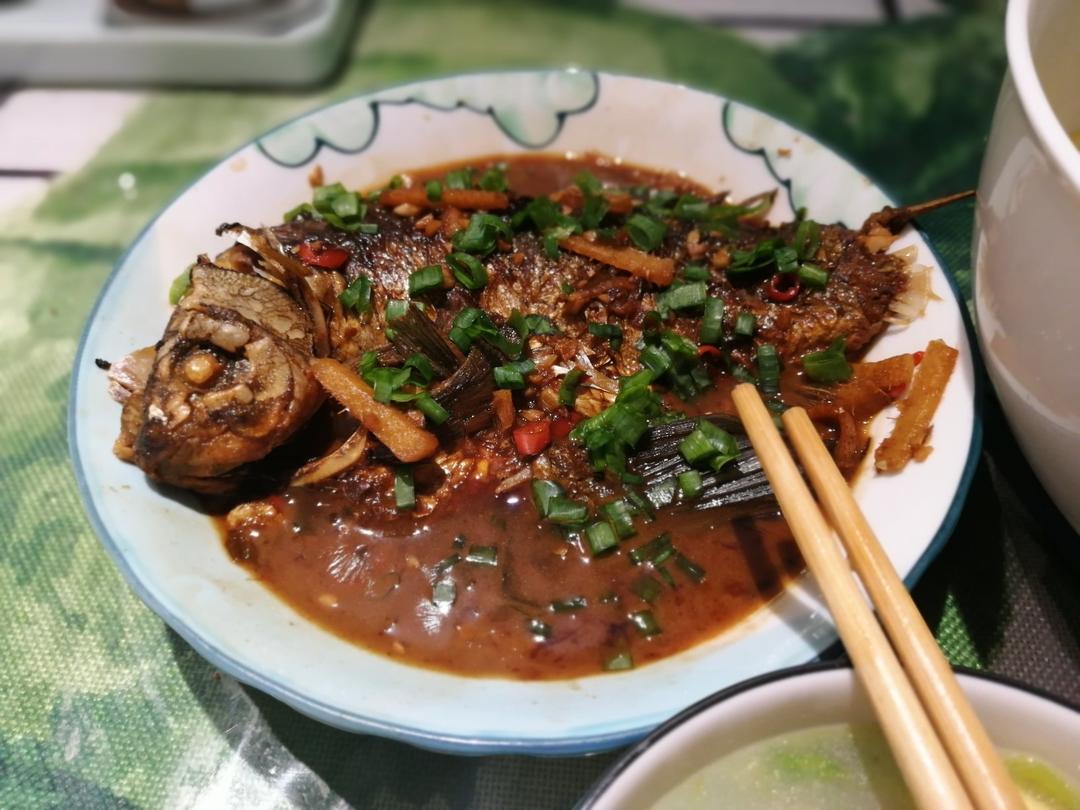 红烧鲫鱼