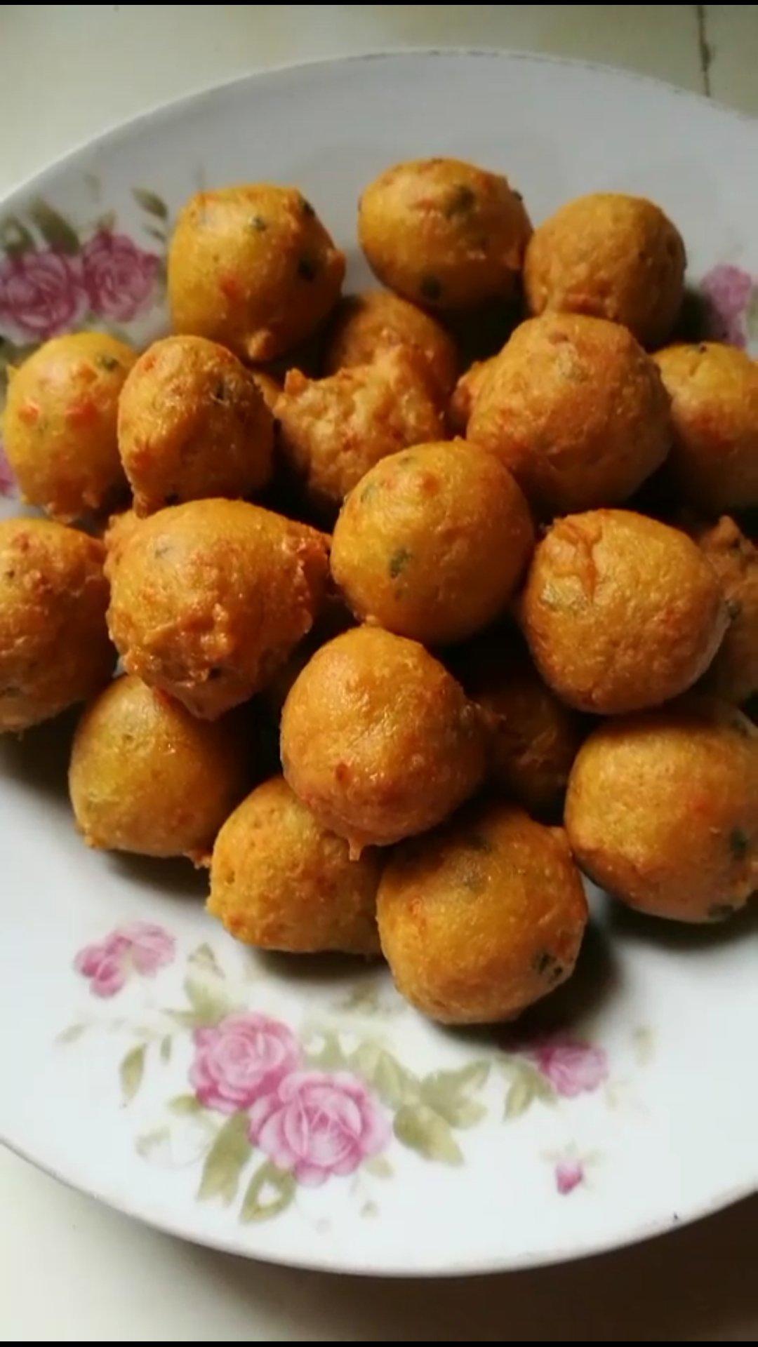 香酥豆腐丸子（外酥里嫩）