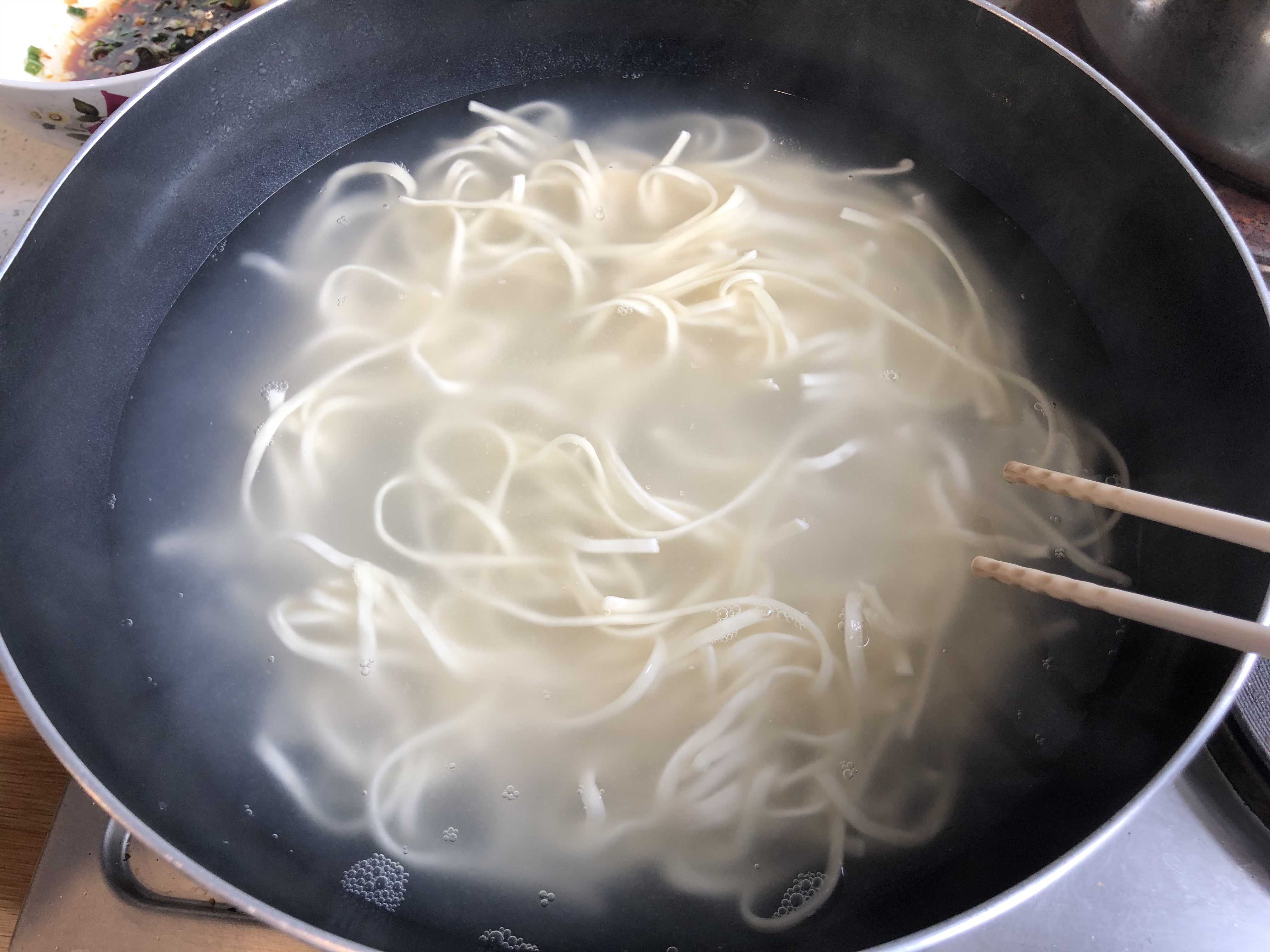 好吃到把汤都喝完的-香辣酸菜肥羊面的做法 步骤10