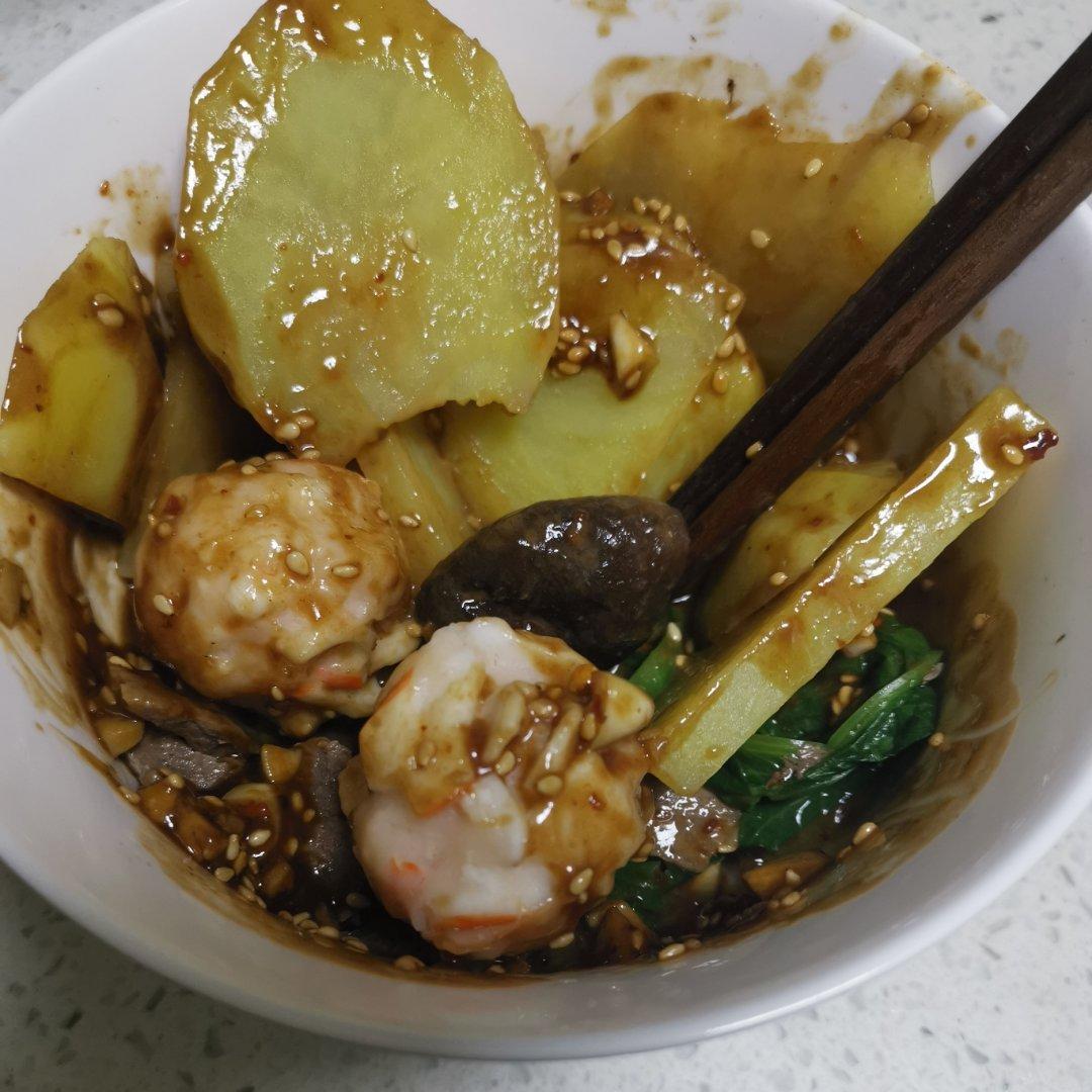 比麻辣烫好吃百倍！自制超过瘾巨解馋麻辣拌