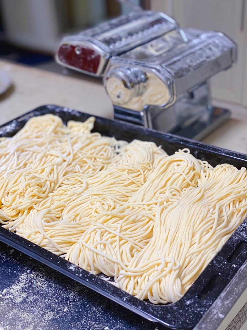 🔥Q弹爽滑面条，5岁小孩轻松做，再也不想买面条（马卡多手动）视频
