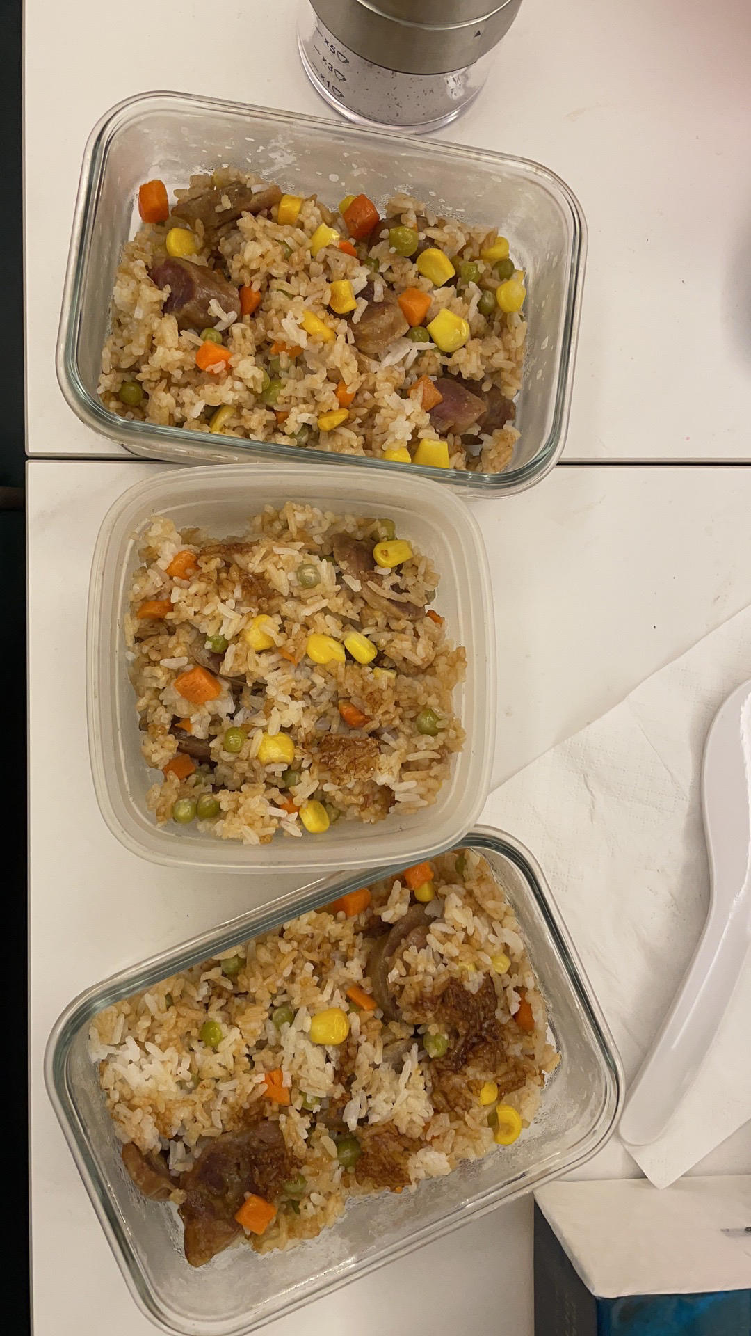 广式腊味煲仔饭（腊肠电饭锅版）