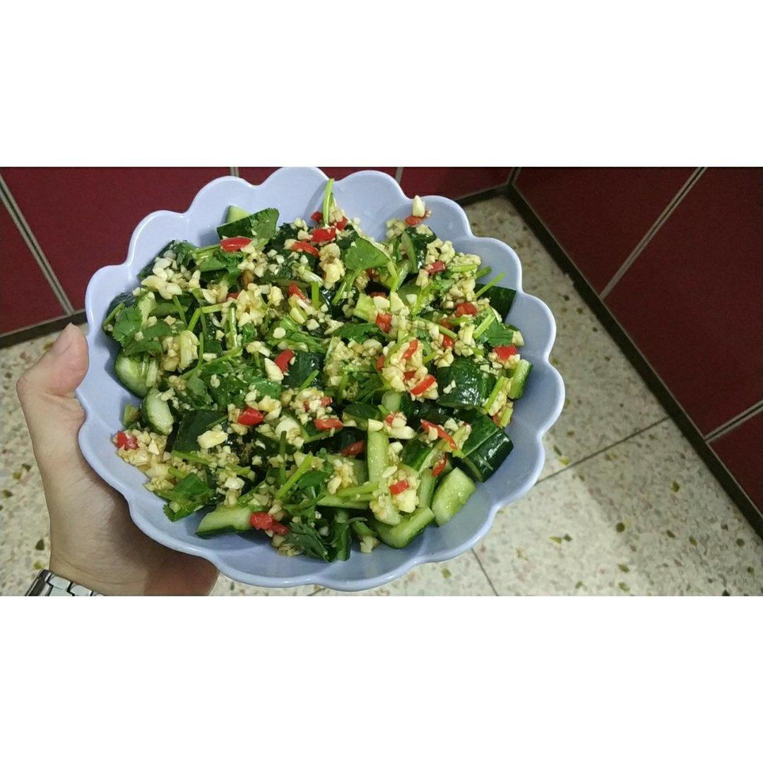 凉拌黄瓜