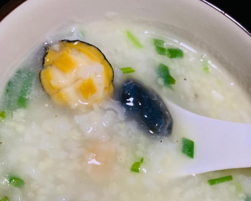 干贝虾仁鲍鱼粥的做法