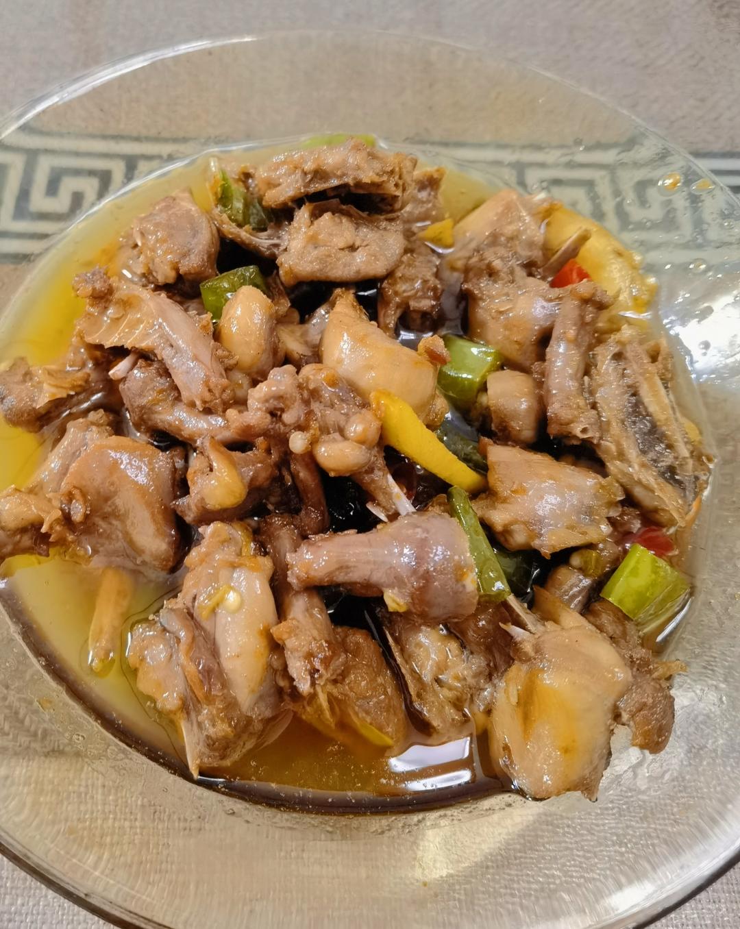 简单粗暴三步完成红烧鹌鹑