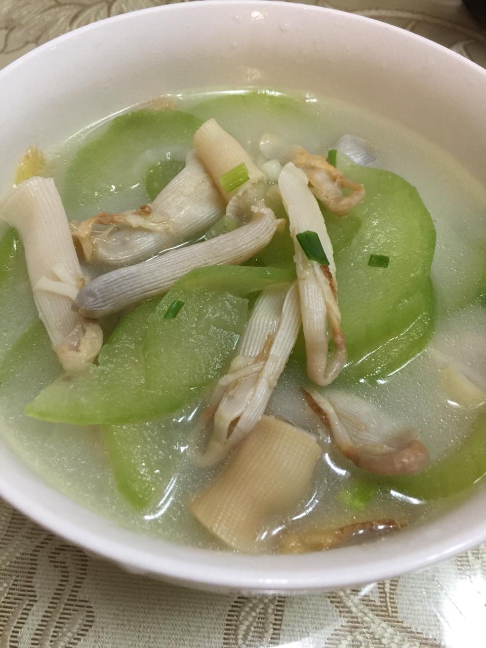 小雪儿cici做的沙虫冬瓜汤