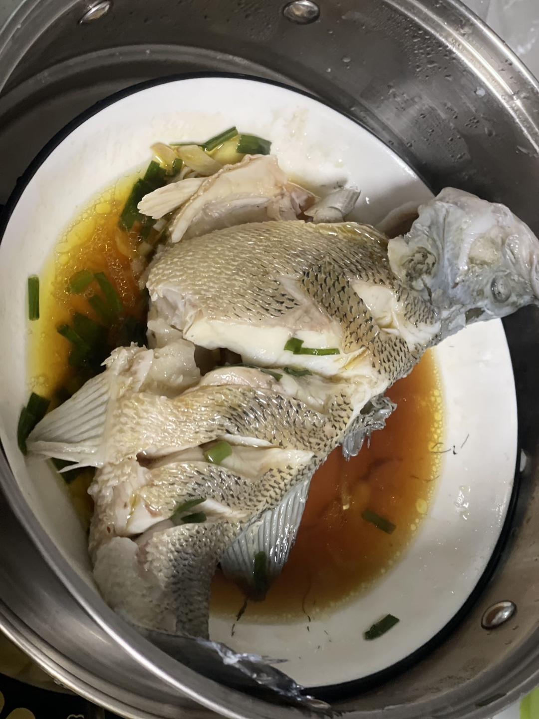 清蒸鲈鱼