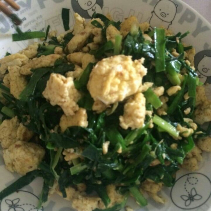 鸡蛋炒韭菜