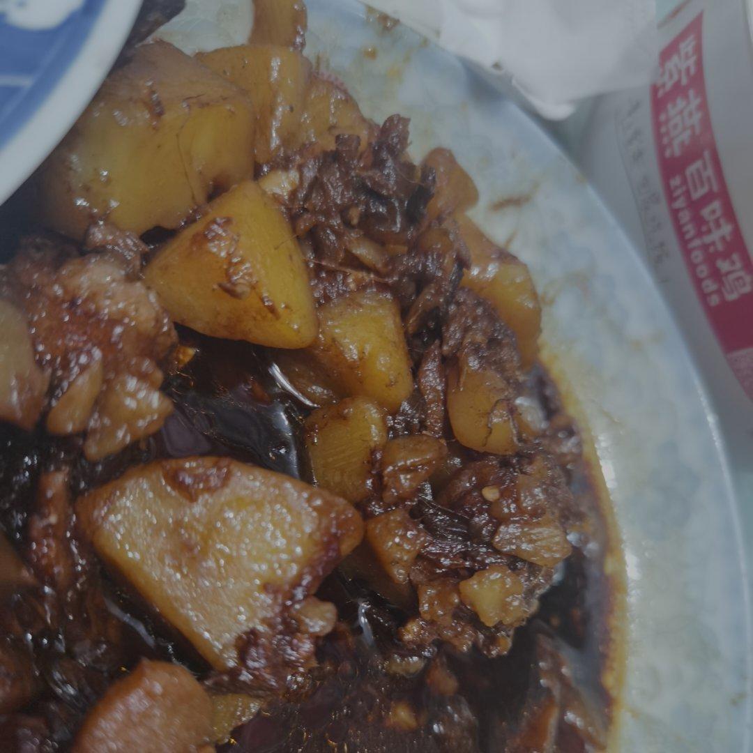 小美版土豆炖牛肉