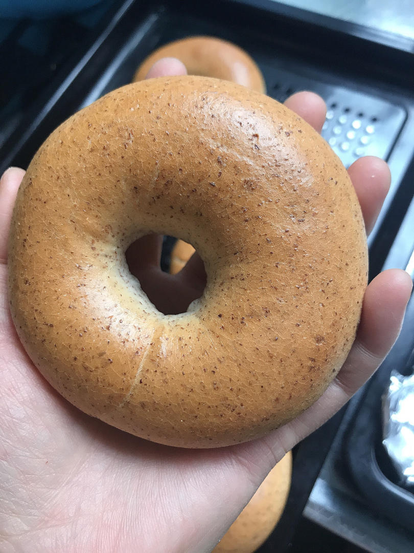 好吃的南瓜核桃仁贝果