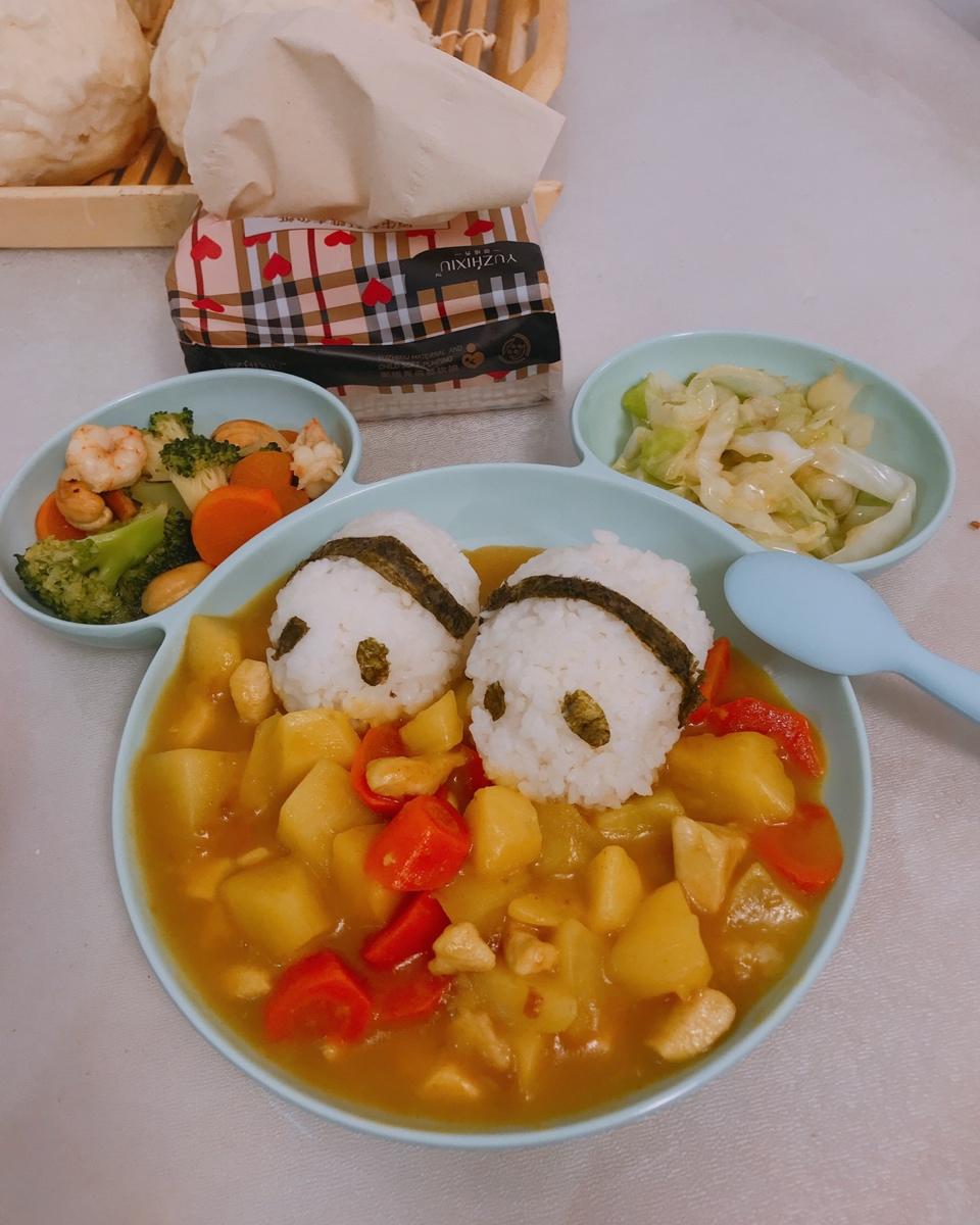 土豆咖喱鸡肉饭