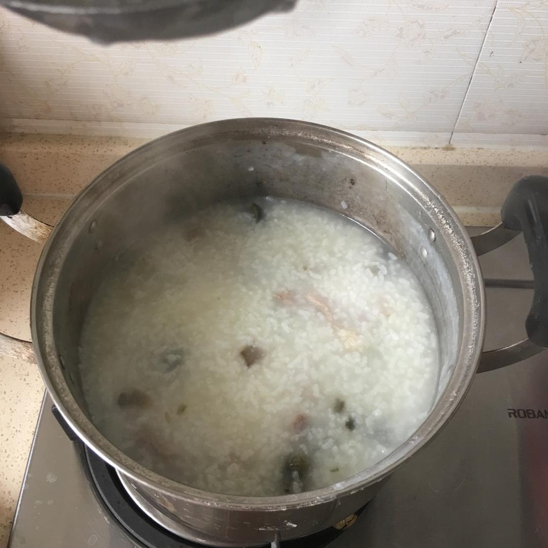 皮蛋瘦肉粥