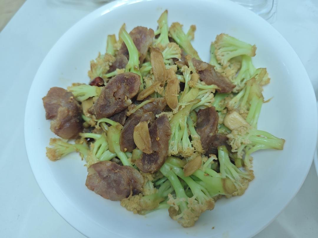 干锅腊肠花菜