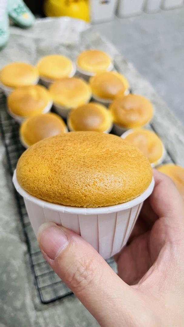 不裂杯子蛋糕，同6寸戚风蛋糕的量