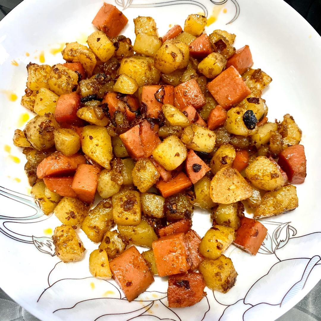 巨好吃的孜然火腿土豆丁