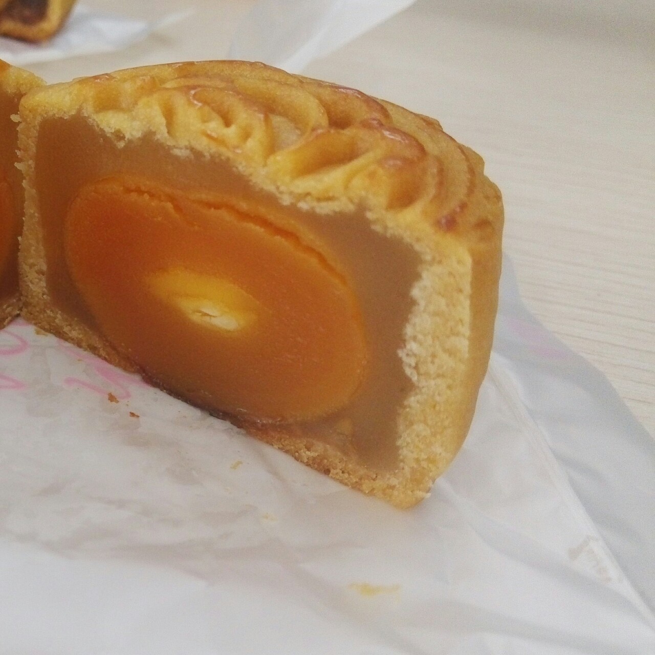 广式月饼——蛋黄莲蓉月饼