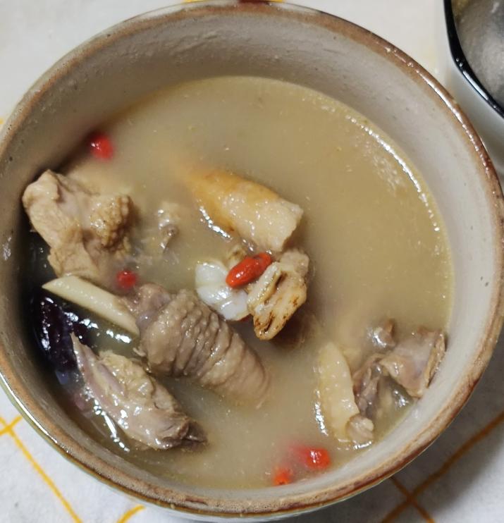 药膳鸡汤的做法