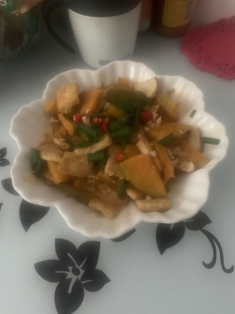 咸蛋南瓜炖豆腐，汤汁都能舔完的下饭菜