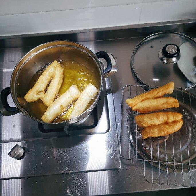 【视频食谱】安心油条全攻略