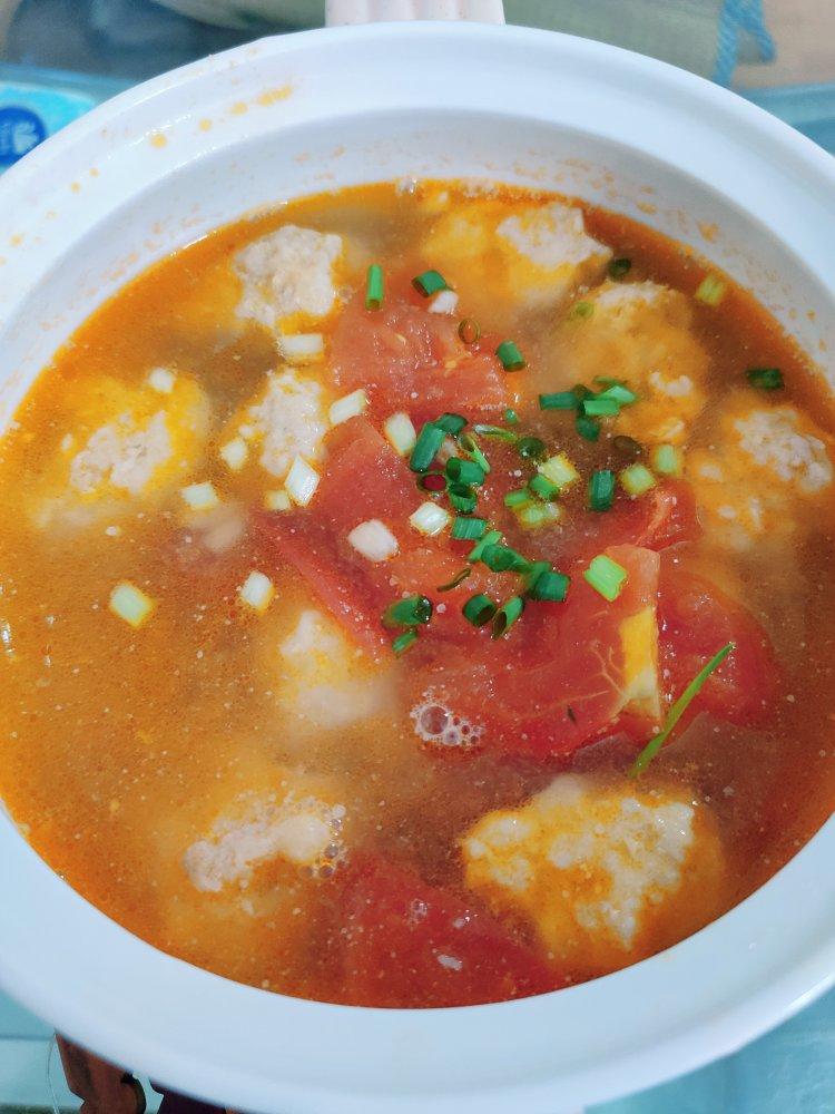 家传浓汤西红柿🍅猪肉丸子汤