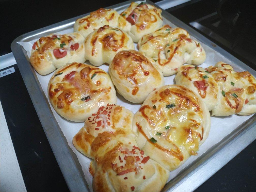 香葱火腿肠面包