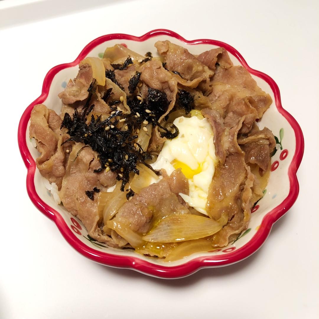 日式肥牛盖饭（牛丼）——巨好吃的超级简易懒人版