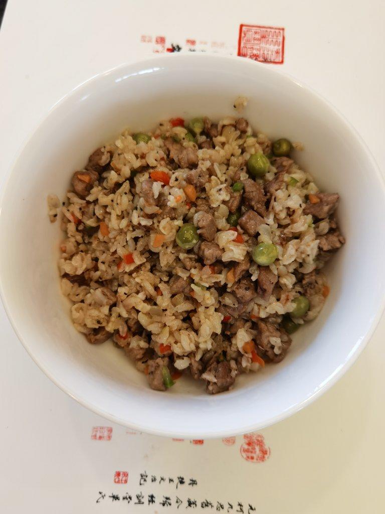 黑椒牛肉炒饭