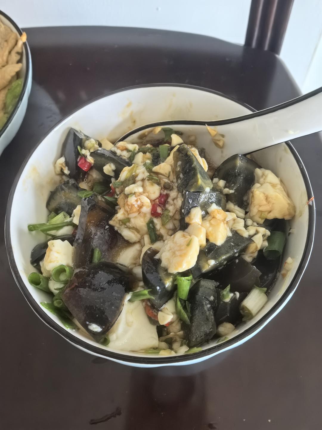 夏日开胃小凉菜“皮蛋拌黄瓜🥒”开胃减脂